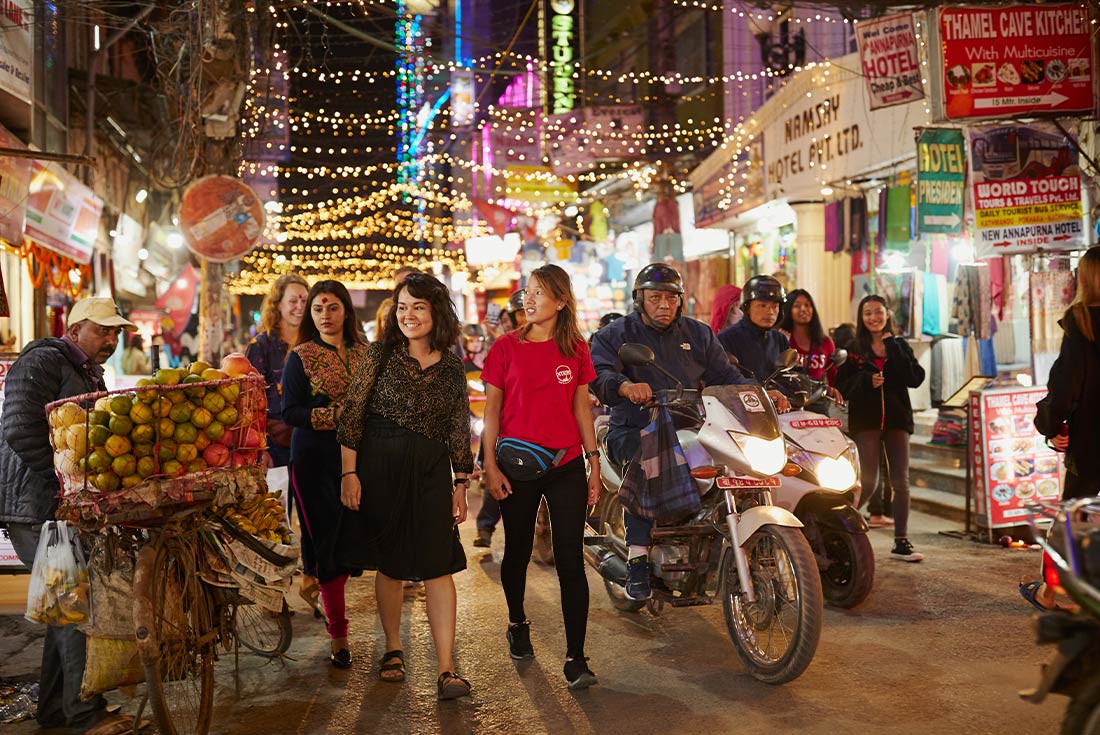 HNPN - Group Kathmandu bustling street tour with local leader 