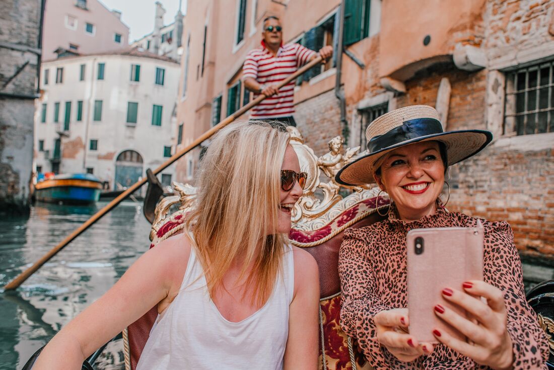 Traveller taking a selfie in a Gondola