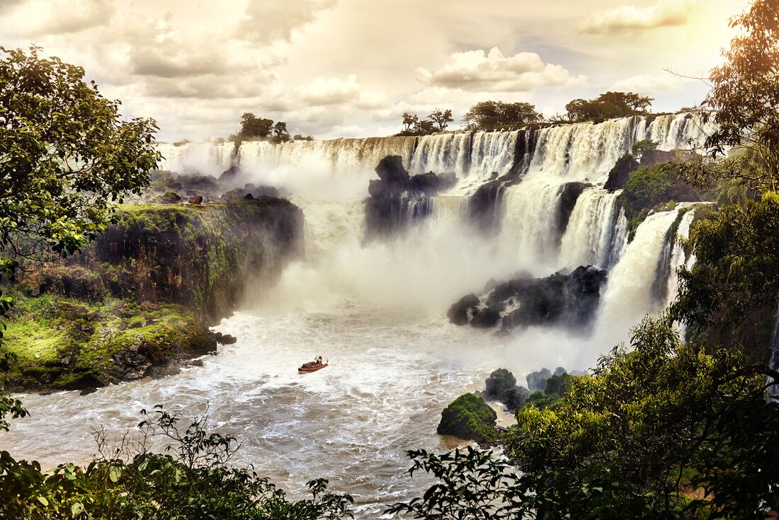 The powerful waters of Iguazu Falls
