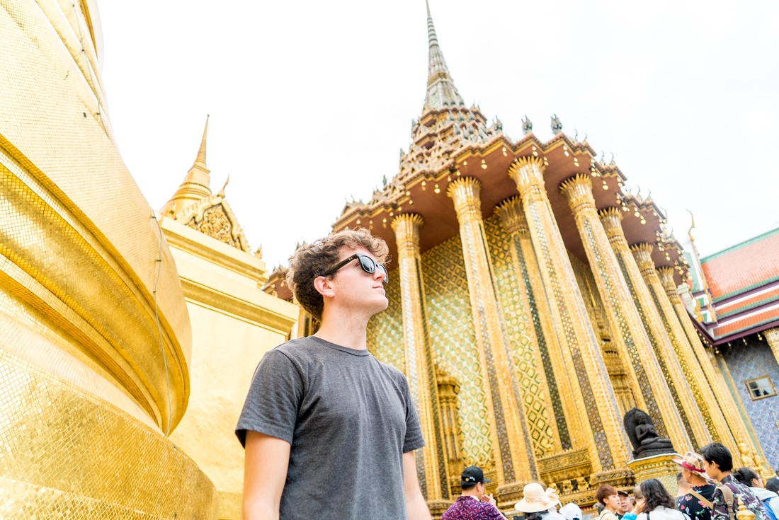 thailand_bangkok_grand-palace_traveller-gold-pavilion