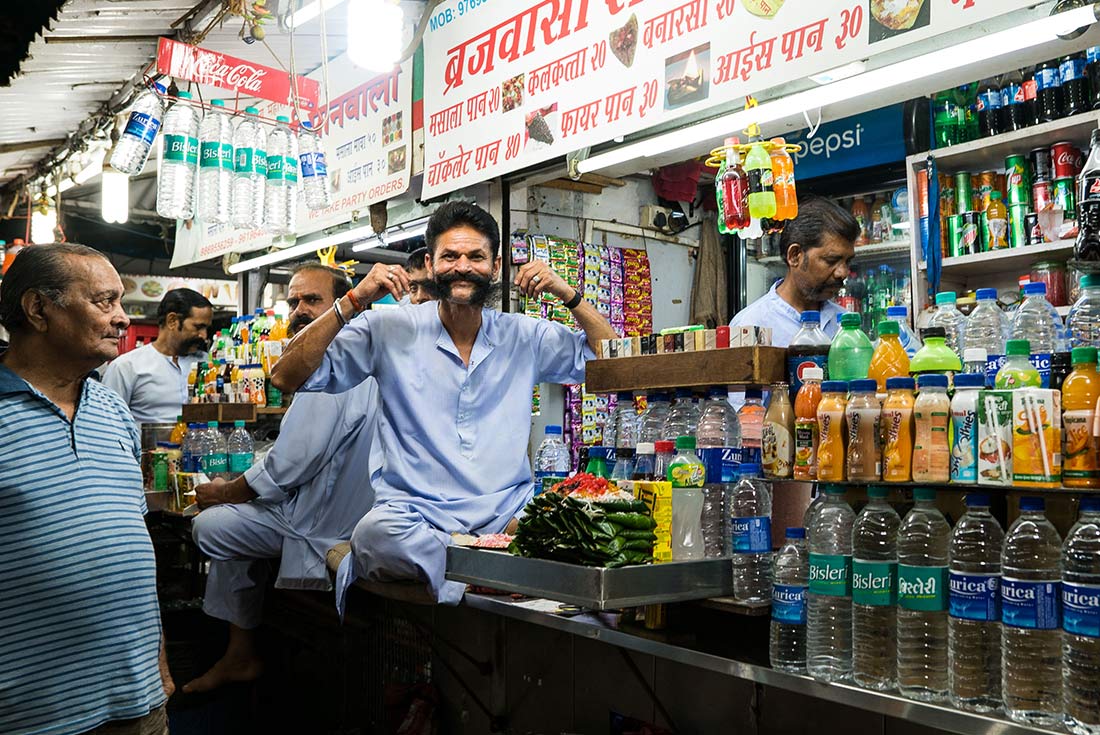 HHPR - Market stall in Mumbai selling paan
