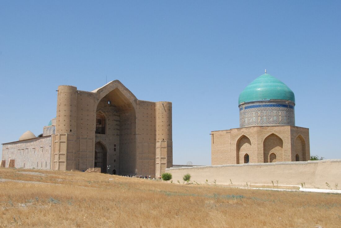 Kazakhstan-Turkistan-mausoleum