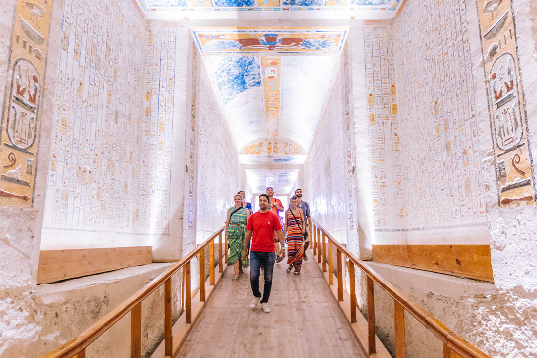 XEPN - Group tour exploring inside the Luxor Temples, Egypt