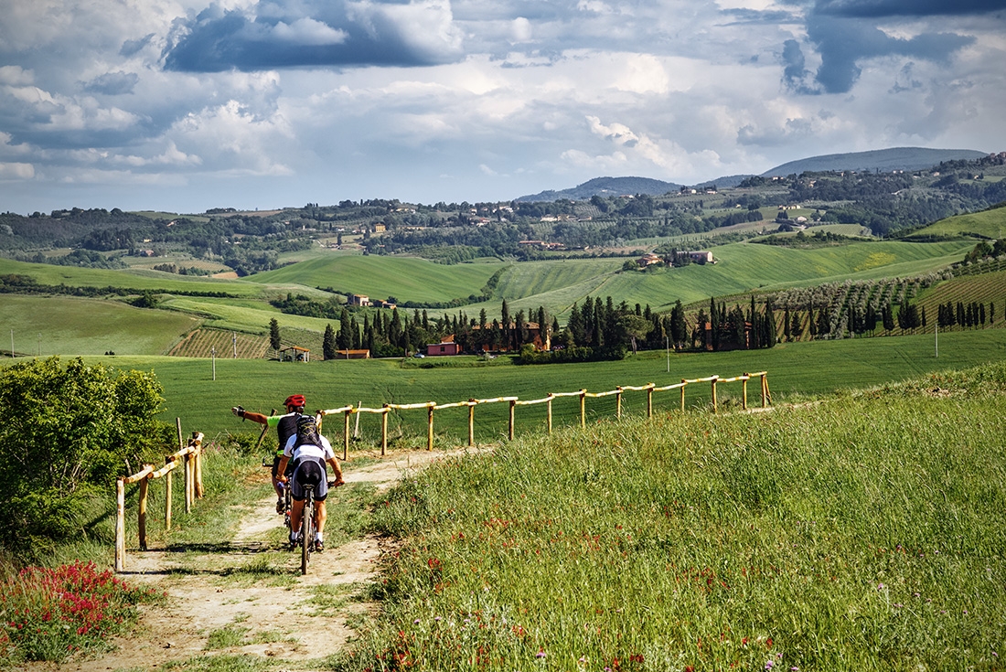Cycle through the amazing countrside of Tuscany, Italy