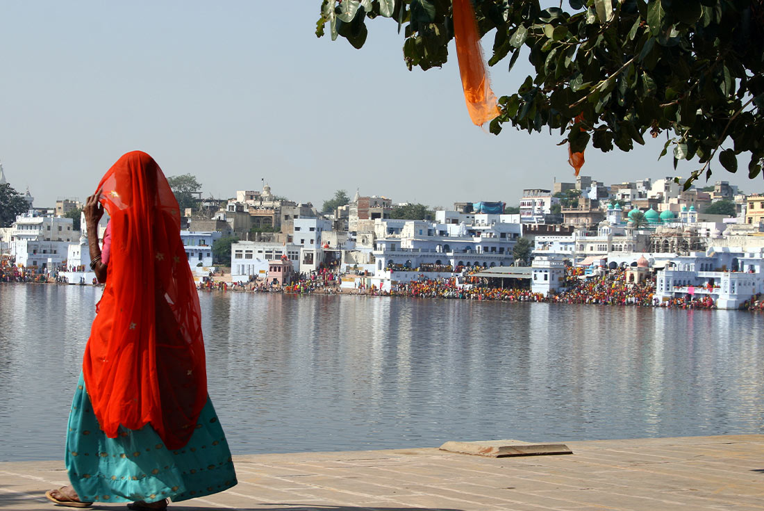 HHPR - Local woman admiring Pushkar Lake