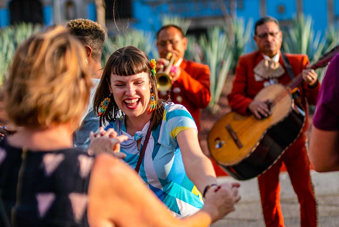 Dance with the Mariarchi bands in Mexico