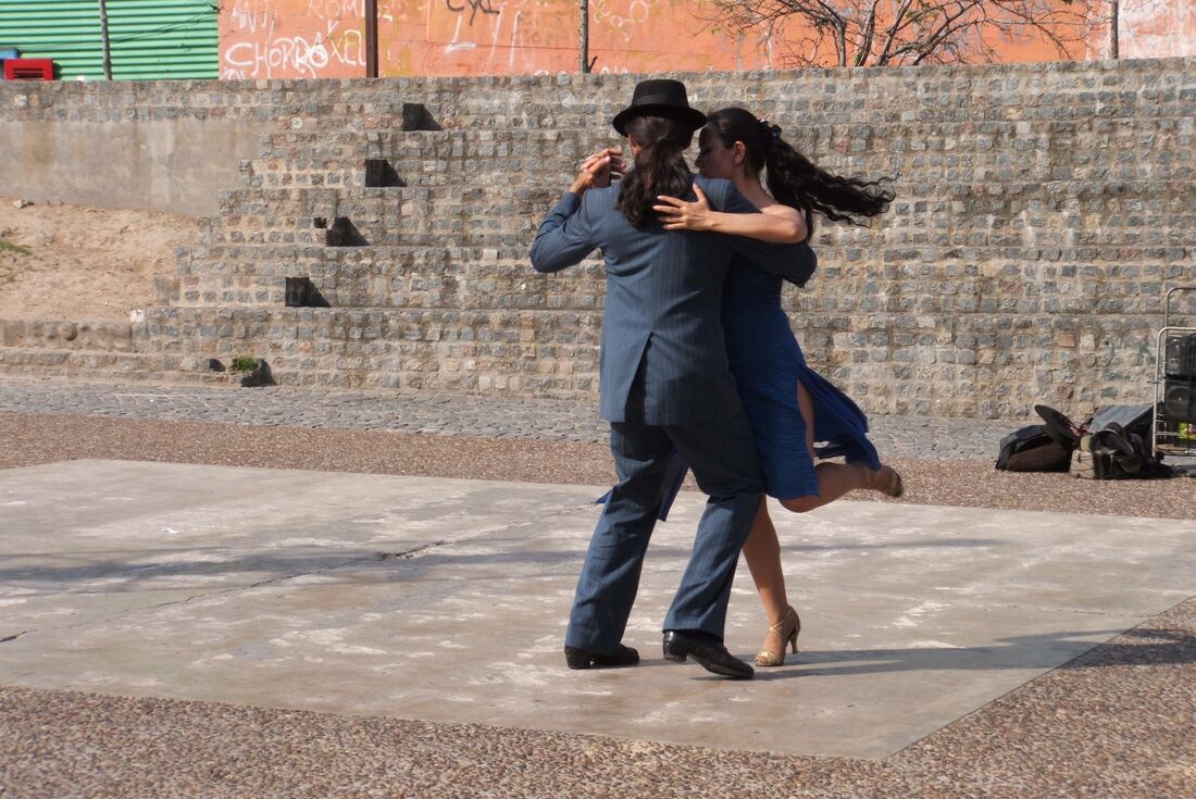 Tango in the streets of Buenos Aires