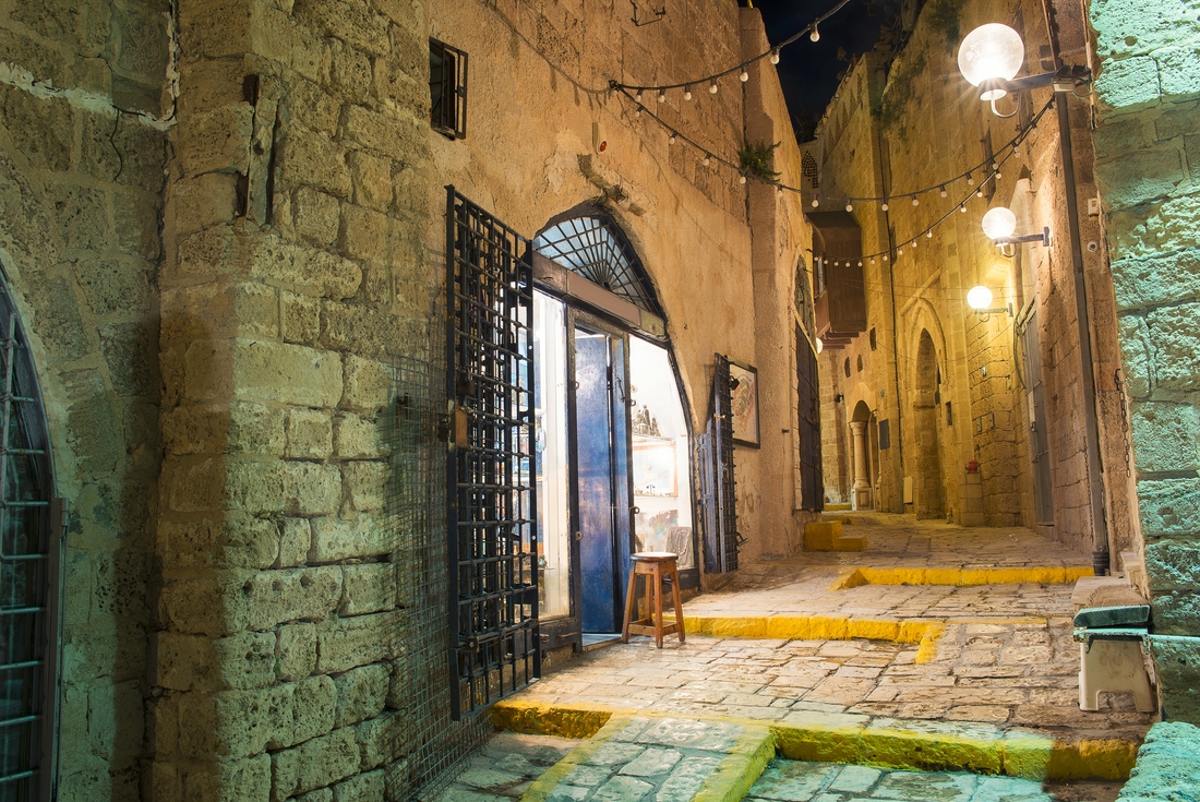 Explore the old town of Tel Aviv in Israel