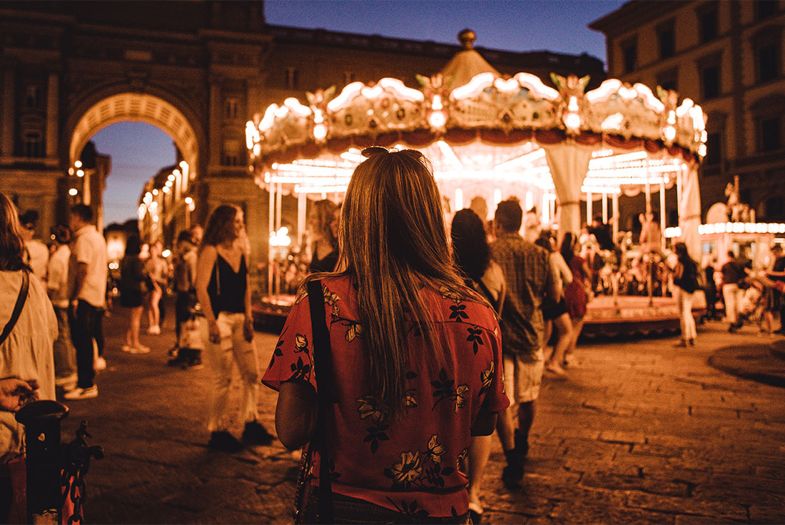 Explore the Florentine nightlife at the Piazza della Repubblica