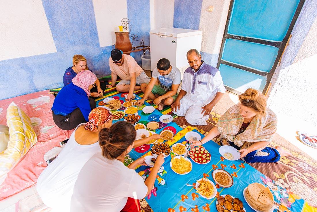 XEPN - Group meal on Felucca while cruising down the Nile river 