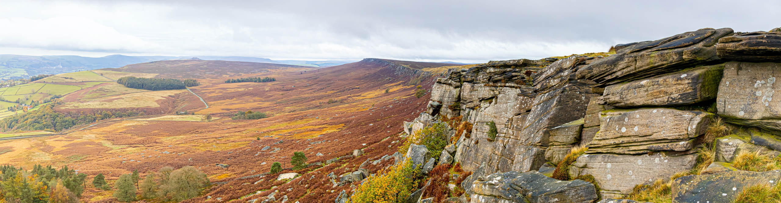 View of Stanage Edge in Peak district, an upland area in England at the southern end of the Pennines