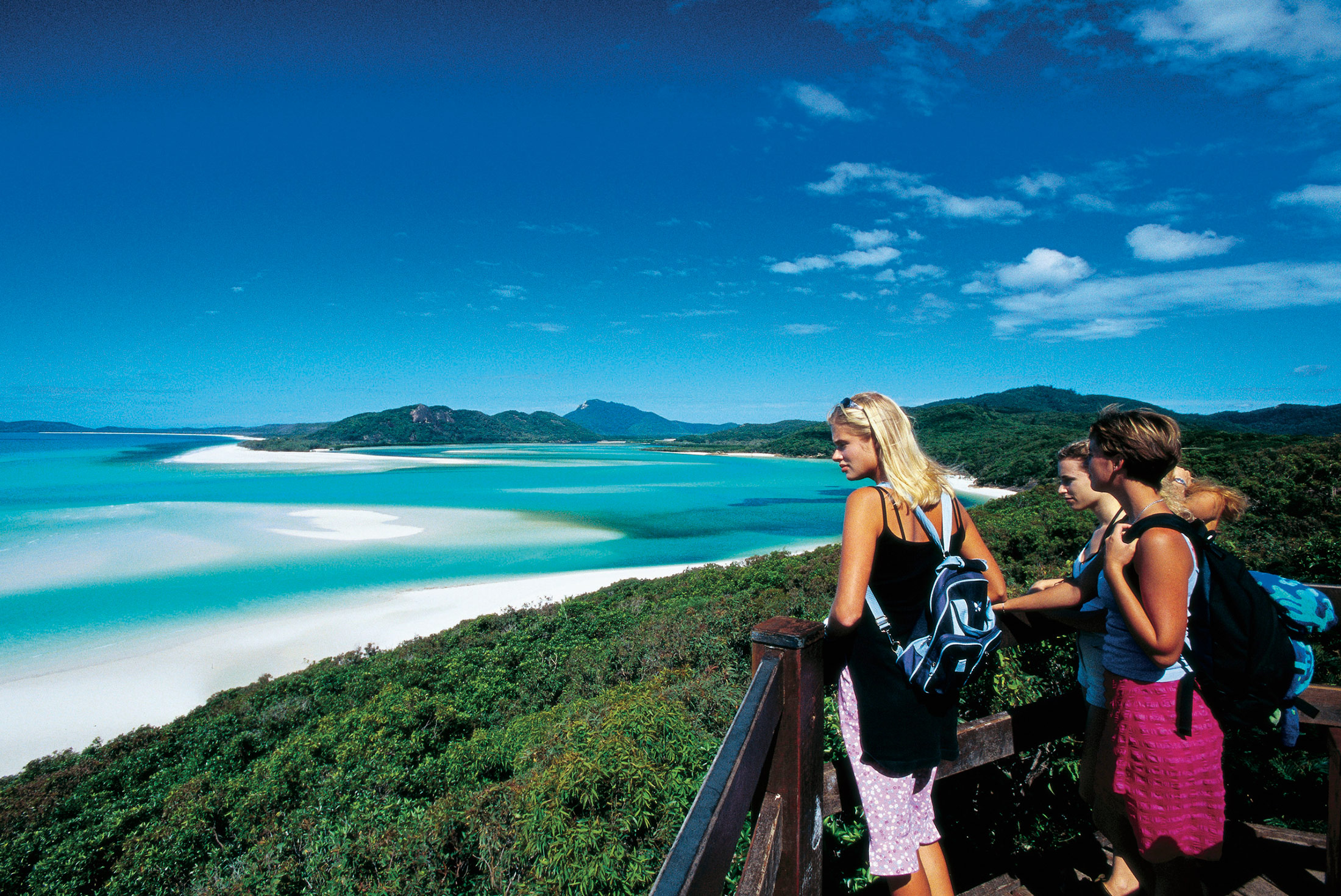 PVOS_queensland_whitsunday-islands_whitehaven-beach_travellers