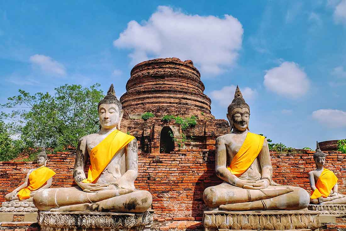 The lost pagoda and buddha statues in Ayutthaya
